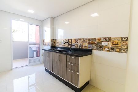 Cozinha de apartamento para alugar com 2 quartos, 45m² em Vila Carmosina, São Paulo
