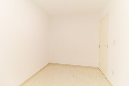 Quarto 1 de apartamento para alugar com 2 quartos, 45m² em Vila Carmosina, São Paulo