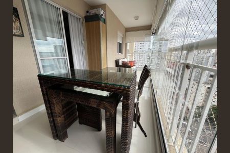 Apartamento à venda com 68m², 2 quartos e 1 vaga Apartamento à venda com 68m², 2 quartos e 1 vagaVaranda
