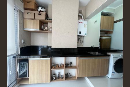 Apartamento à venda com 68m², 2 quartos e 1 vaga Apartamento à venda com 68m², 2 quartos e 1 vagaCozinha