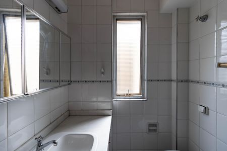 Apartamento à venda com 126m², 3 quartos e 1 vaga Apartamento à venda com 126m², 3 quartos e 1 vagaBanheiro da Suíte