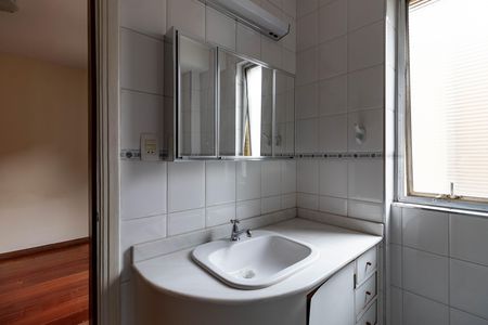 Apartamento à venda com 126m², 3 quartos e 1 vaga Apartamento à venda com 126m², 3 quartos e 1 vagaBanheiro da Suíte