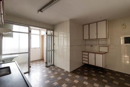 Apartamento à venda com 126m², 3 quartos e 1 vaga Apartamento à venda com 126m², 3 quartos e 1 vagaCozinha