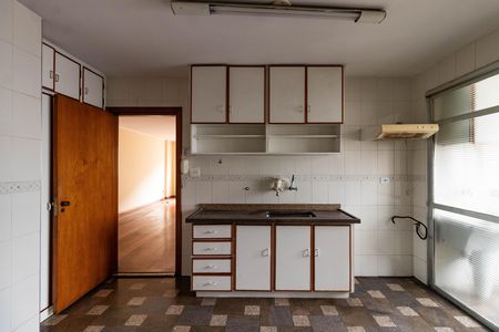 Apartamento à venda com 126m², 3 quartos e 1 vaga Apartamento à venda com 126m², 3 quartos e 1 vagaCozinha