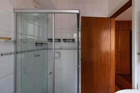 Apartamento à venda com 126m², 3 quartos e 1 vaga Apartamento à venda com 126m², 3 quartos e 1 vagaBanheiro da Suíte