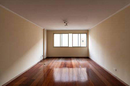 Apartamento à venda com 126m², 3 quartos e 1 vaga Apartamento à venda com 126m², 3 quartos e 1 vagaSala