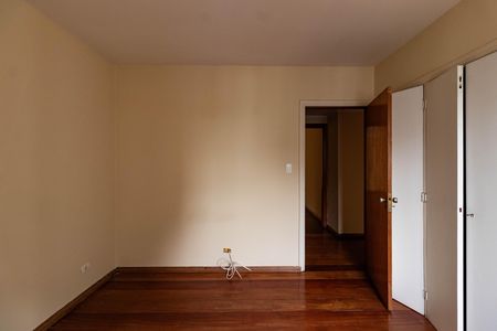 Apartamento à venda com 126m², 3 quartos e 1 vaga Apartamento à venda com 126m², 3 quartos e 1 vagaQuarto 2