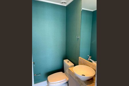 Apartamento para alugar com 213m², 3 quartos e 3 vagas Apartamento para alugar com 213m², 3 quartos e 3 vagasBanheiro