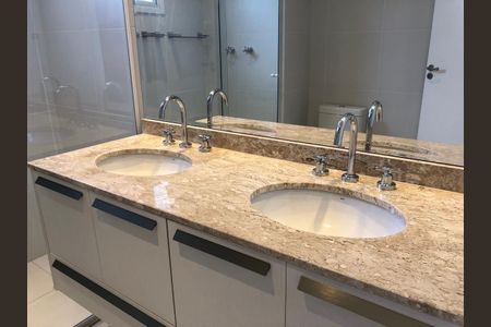 Apartamento para alugar com 213m², 3 quartos e 3 vagas Apartamento para alugar com 213m², 3 quartos e 3 vagasBanheiro