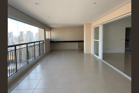 Apartamento para alugar com 213m², 3 quartos e 3 vagas Apartamento para alugar com 213m², 3 quartos e 3 vagasVaranda