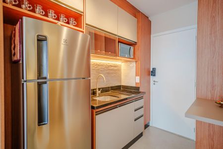 Cozinha de kitnet/studio para alugar com 1 quarto, 25m² em Butantã, São Paulo
