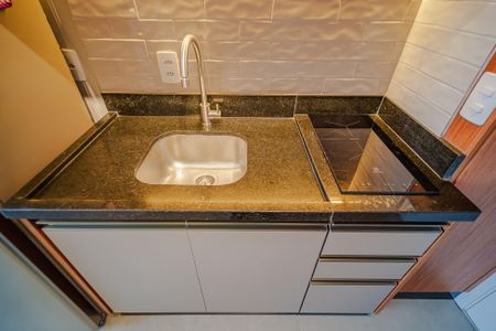 Cozinha de kitnet/studio para alugar com 1 quarto, 25m² em Butantã, São Paulo