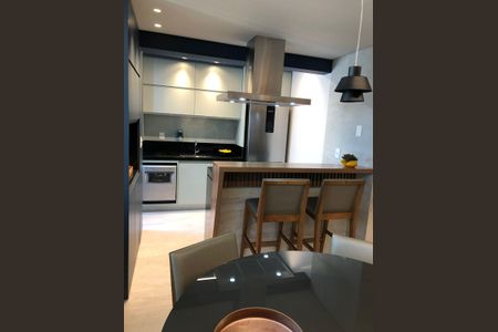 Apartamento à venda com 62m², 2 quartos e 2 vagas Apartamento à venda com 62m², 2 quartos e 2 vagasSala e cozinha