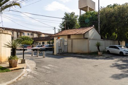 Fachada do condomínio de apartamento para alugar com 2 quartos, 45m² em Inhoaíba, Rio de Janeiro