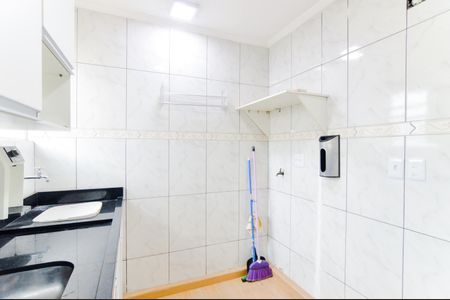 Cozinha de casa de condomínio para alugar com 2 quartos, 40m² em Residencial Parque Cumbica, Guarulhos