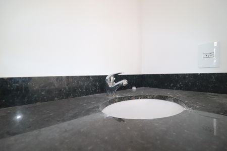 Banheiro Quarto 1 suíte de apartamento à venda com 2 quartos, 49m² em Jardim, Santo André