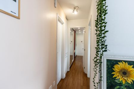 Apartamento à venda com 78m², 2 quartos e 1 vagaCorredor