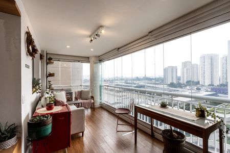 Apartamento à venda com 78m², 2 quartos e 1 vagaVaranda