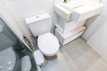 Apartamento à venda com 78m², 2 quartos e 1 vagaBanheiro do Corredor