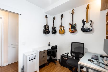 Apartamento à venda com 78m², 2 quartos e 1 vagaQuarto 2