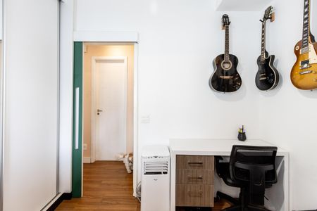 Apartamento à venda com 78m², 2 quartos e 1 vagaQuarto 2