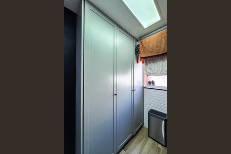 Apartamento à venda com 93m², 2 quartos e 2 vagas Apartamento à venda com 93m², 2 quartos e 2 vagasÁrea de Serviço