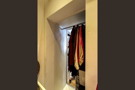 Apartamento à venda com 93m², 2 quartos e 2 vagas Apartamento à venda com 93m², 2 quartos e 2 vagasCloset da suíte