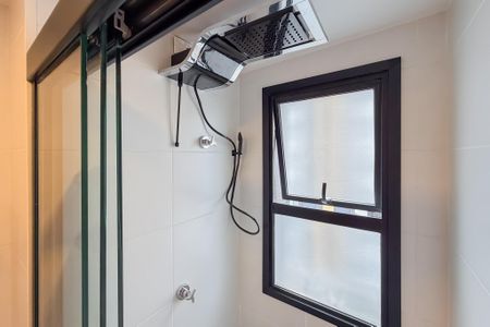 Banheiro de kitnet/studio para alugar com 1 quarto, 27m² em Ipiranga, São Paulo