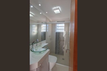 Banheiro de apartamento à venda com 2 quartos, 50m² em Jardim Nova Europa, Campinas