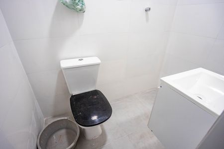 Casa para alugar com 100m², 3 quartos e sem vaga Casa para alugar com 100m², 3 quartos e sem vagaBanheiro social