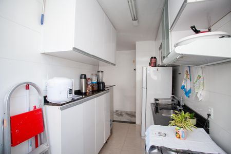 Apartamento para alugar com 60m², 2 quartos e 1 vaga Apartamento para alugar com 60m², 2 quartos e 1 vagaCozinha e Área de Serviço