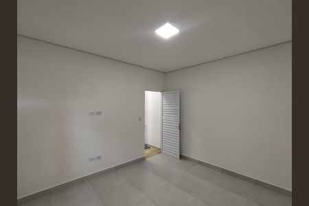 Casa para alugar com 170m², 2 quartos e 1 vaga Casa para alugar com 170m², 2 quartos e 1 vagaQuarto