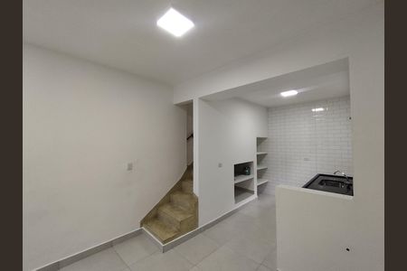 Casa para alugar com 2 quartos, 170m² em Vila Brasilio Machado, São Paulo