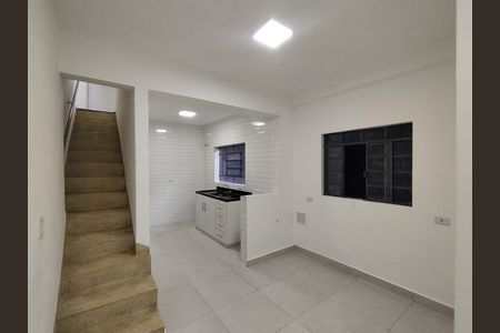 Casa para alugar com 170m², 2 quartos e 1 vaga Casa para alugar com 170m², 2 quartos e 1 vagaSala