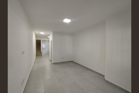 Casa para alugar com 170m², 2 quartos e 1 vaga Casa para alugar com 170m², 2 quartos e 1 vagaSala
