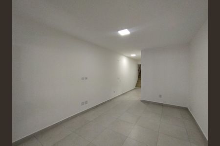 Casa para alugar com 170m², 2 quartos e 1 vaga Casa para alugar com 170m², 2 quartos e 1 vagaSala