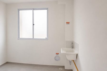 Área de serviço de apartamento para alugar com 2 quartos, 42m² em Vila Mutirao, Goiânia