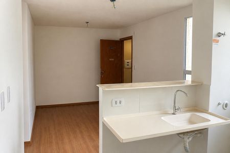 Cozinha de apartamento para alugar com 2 quartos, 42m² em Vila Mutirao, Goiânia