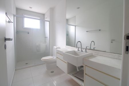 Apartamento à venda com 304m², 3 quartos e 4 vagasBanheiro da suíte 3