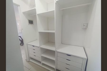 Armário de kitnet/studio para alugar com 1 quarto, 42m² em Barra da Tijuca, Rio de Janeiro