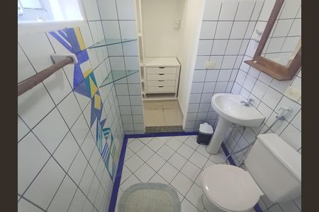 Studio para alugar com 42m², 1 quarto e sem vaga Studio para alugar com 42m², 1 quarto e sem vagaBanheiro