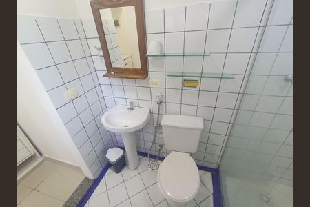 Banheiro de kitnet/studio para alugar com 1 quarto, 42m² em Barra da Tijuca, Rio de Janeiro