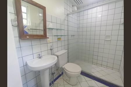 Banheiro de kitnet/studio para alugar com 1 quarto, 42m² em Barra da Tijuca, Rio de Janeiro