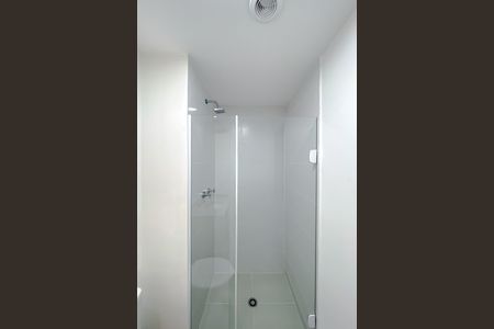 Apartamento para alugar com 75m², 2 quartos e 1 vaga Apartamento para alugar com 75m², 2 quartos e 1 vagaBanheiro da Suíte