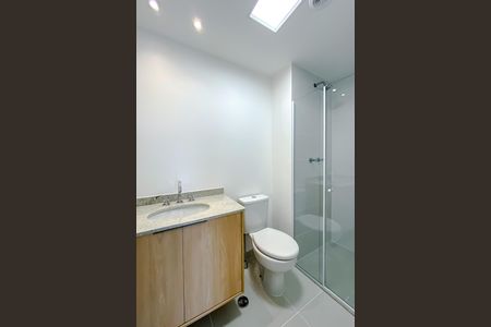 Apartamento para alugar com 75m², 2 quartos e 1 vaga Apartamento para alugar com 75m², 2 quartos e 1 vagaBanheiro da Suíte