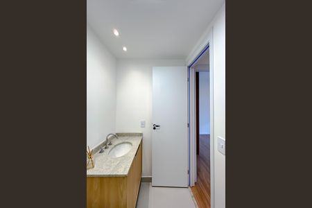 Banheiro de apartamento para alugar com 2 quartos, 75m² em Quarta Parada, São Paulo