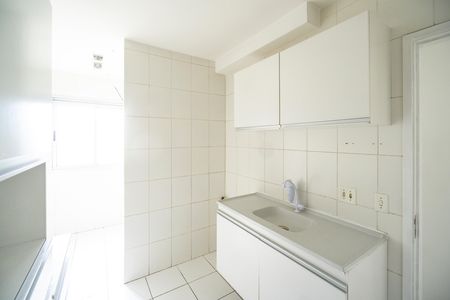 Cozinha de apartamento para alugar com 2 quartos, 48m² em Vila Moreira, São Paulo