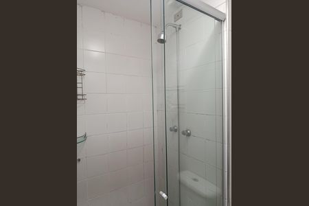 Banheiro de apartamento para alugar com 2 quartos, 50m² em Pinheiros, São Paulo