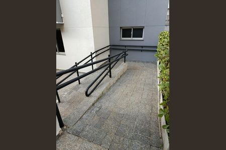 Acesso a piscina de apartamento para alugar com 2 quartos, 50m² em Pinheiros, São Paulo