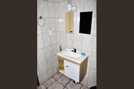 Detalhe - Banheiro Social de casa para alugar com 3 quartos, 80m² em Brasilândia, São Paulo